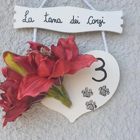 La Tana Dei Corgi לינה וארוחת בוקר *