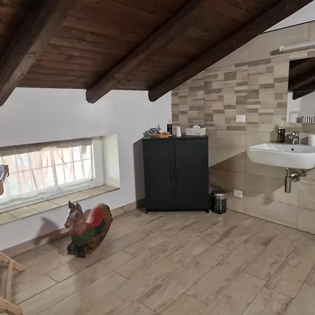 La Tana Dei Corgi 4* Moncrivello